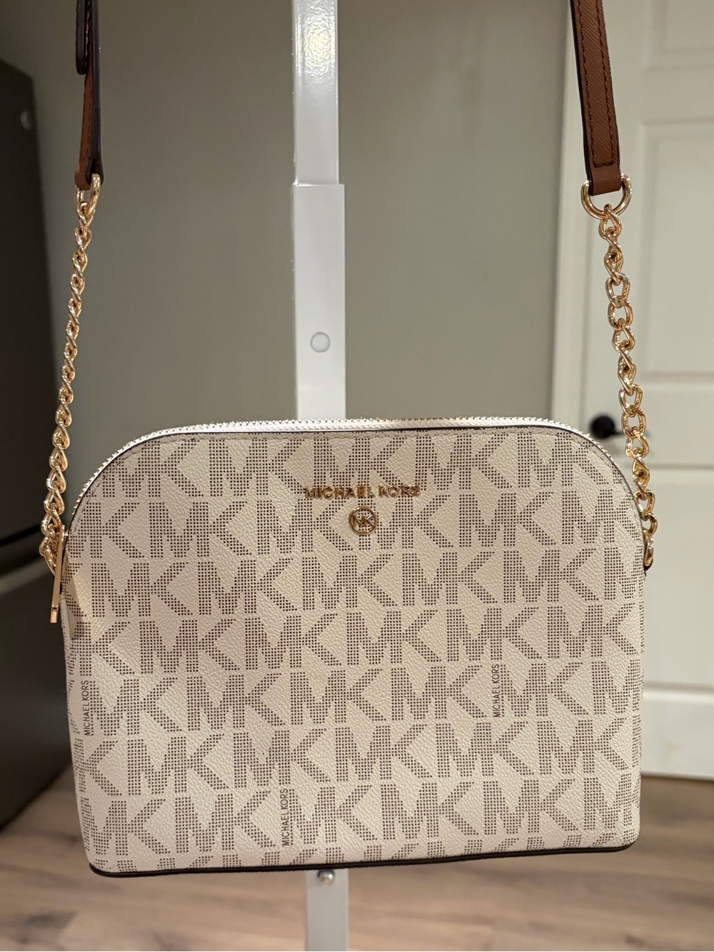 Michael Kors Cindy Signature Logo Dome Crossbody Bag, Vanilla/Cream/White